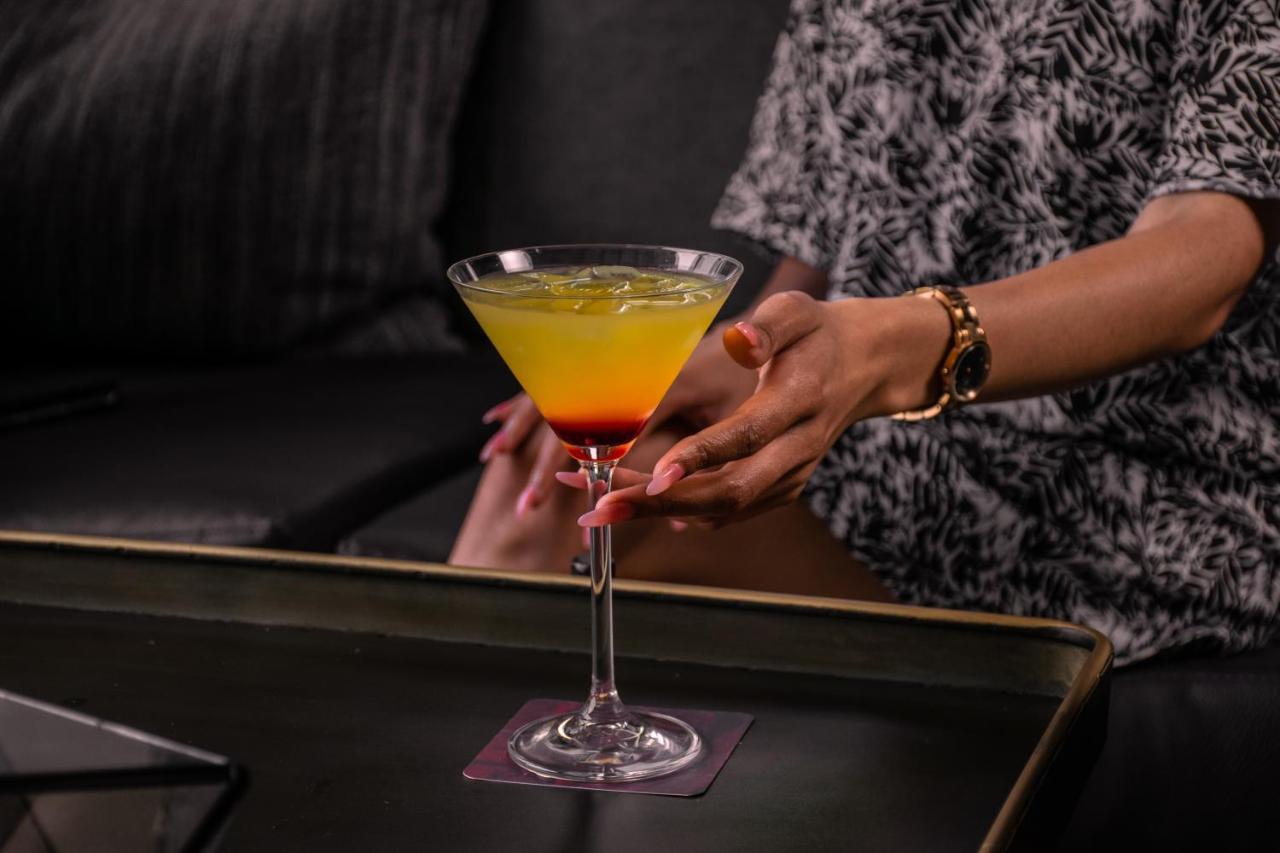Seven Villa Hotel & Spa Johannesburg Ngoại thất bức ảnh A tequila sunrise