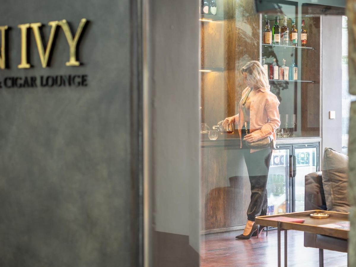 Seven Villa Hotel & Spa Johannesburg Ngoại thất bức ảnh The Ivy Cigar Lounge