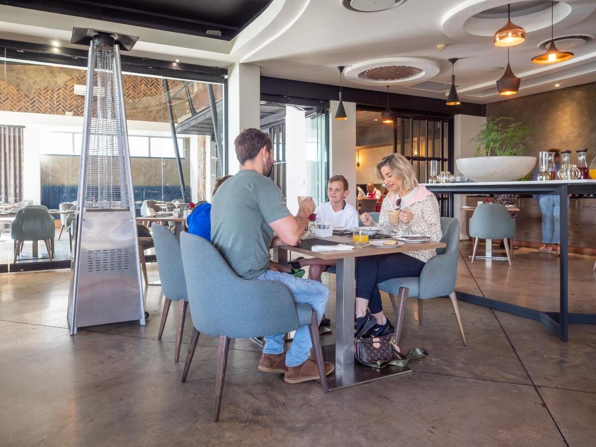 Seven Villa Hotel & Spa Johannesburg Ngoại thất bức ảnh The restaurant at the Cape Town International Convention Centre