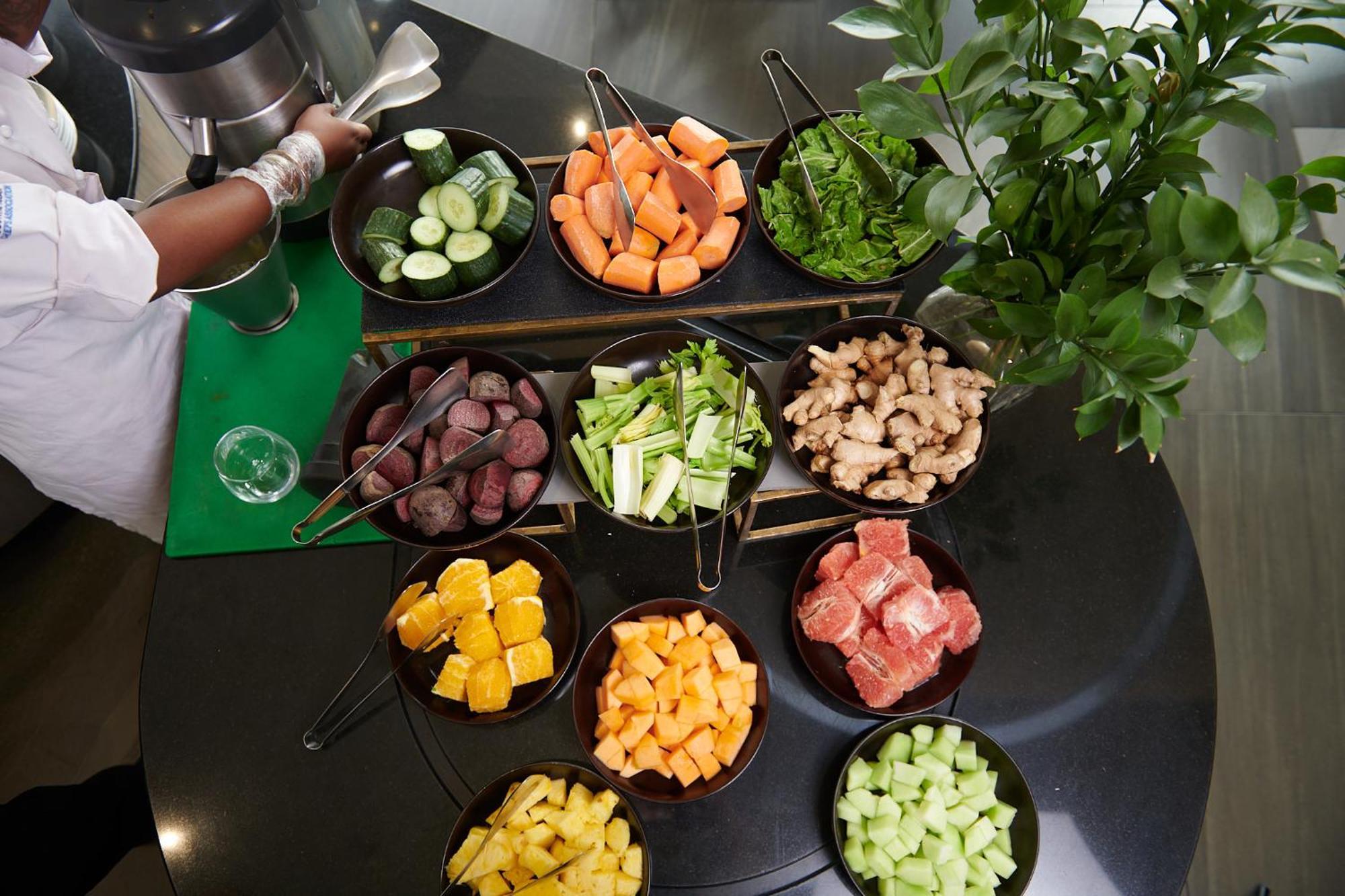 Seven Villa Hotel & Spa Johannesburg Ngoại thất bức ảnh Ingredients for a fruit salad