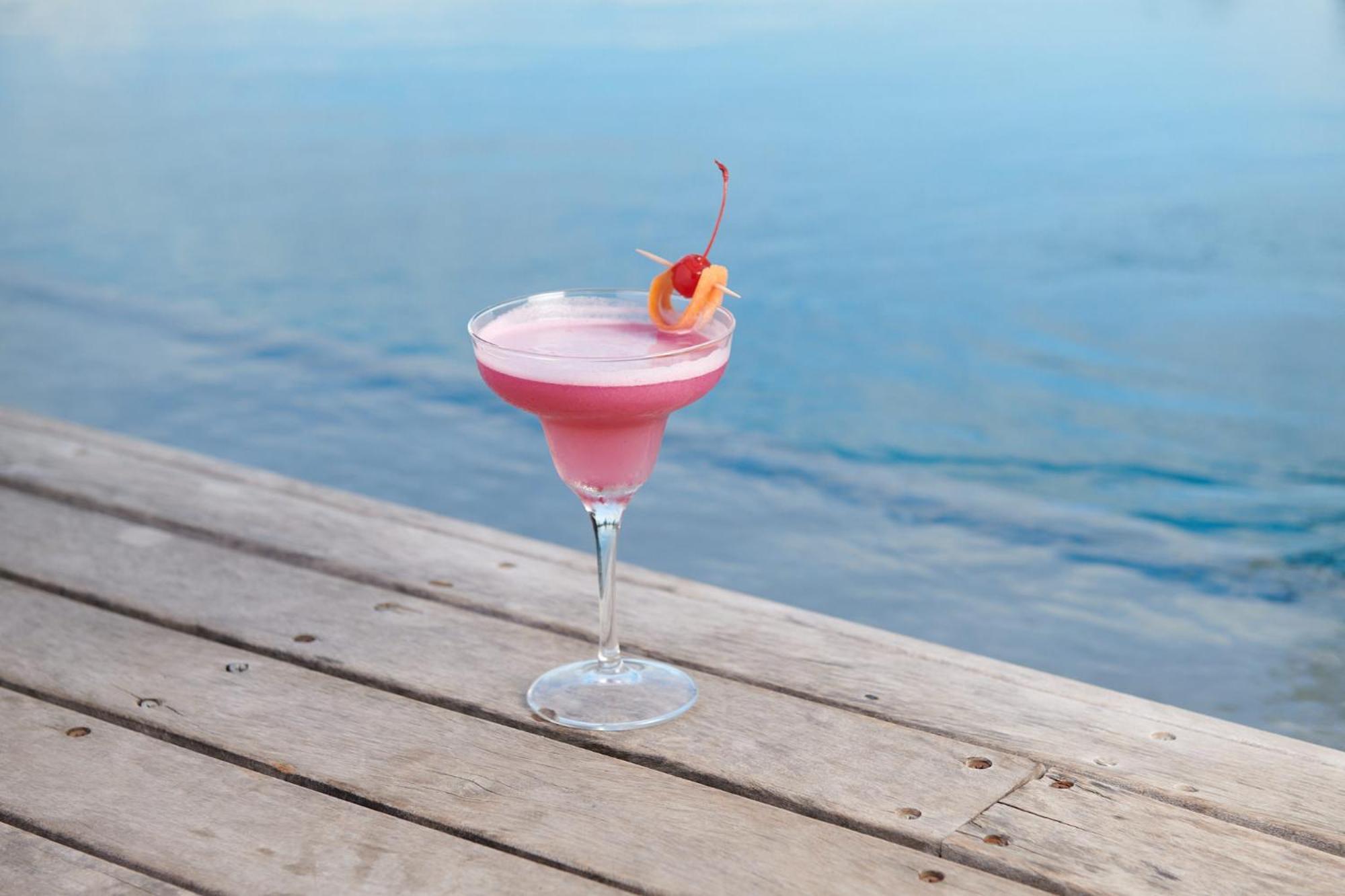 Seven Villa Hotel & Spa Johannesburg Ngoại thất bức ảnh A strawberry daiquiri