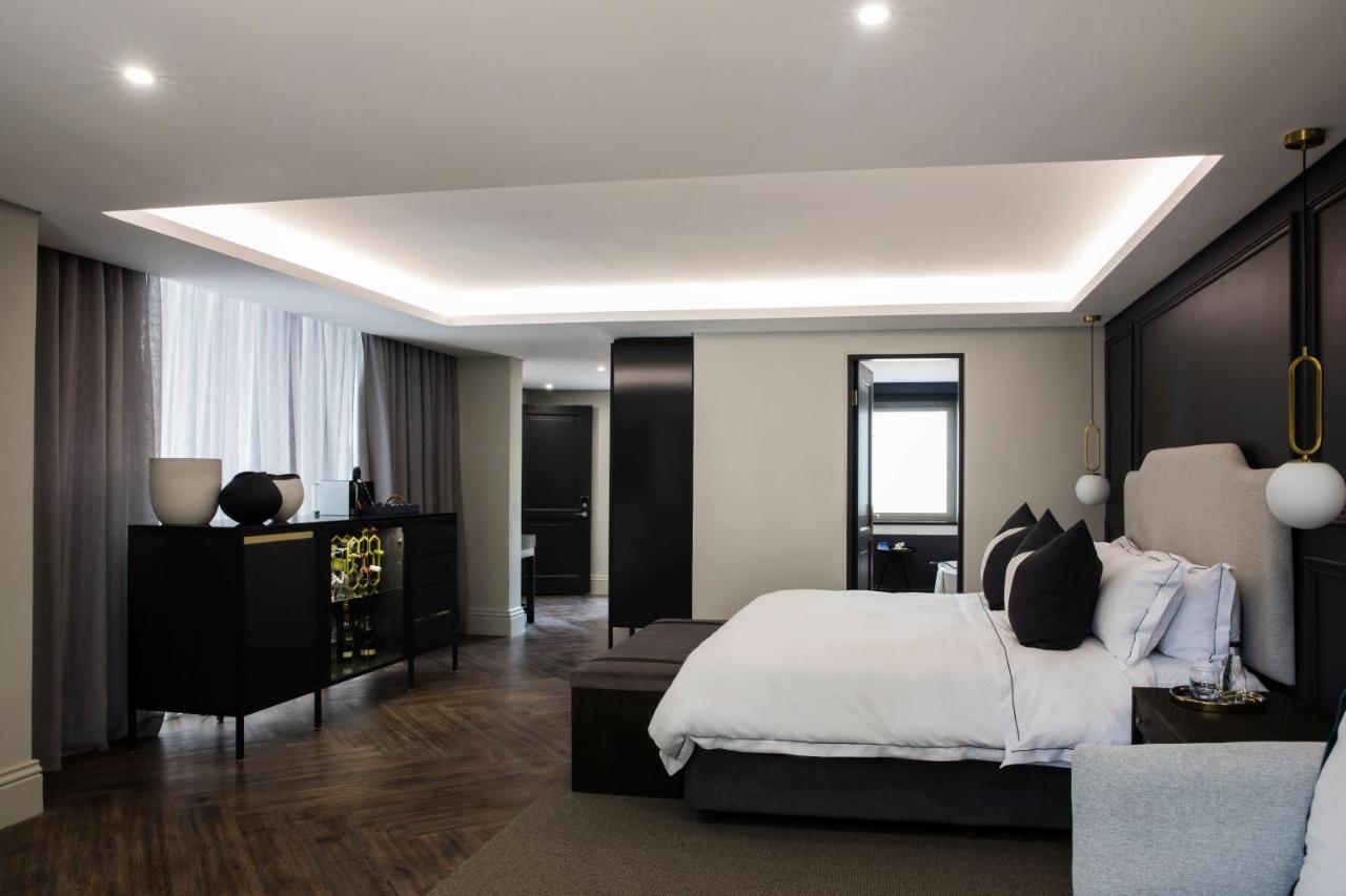 Seven Villa Hotel & Spa Johannesburg Ngoại thất bức ảnh A bedroom at The Dorchester